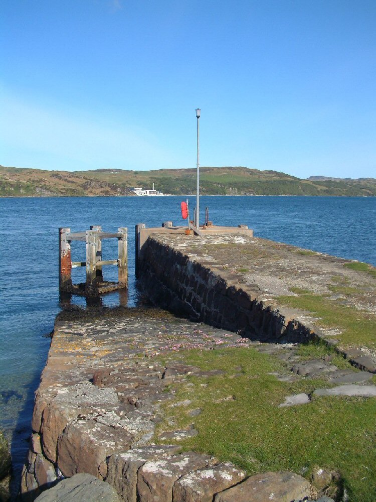 Feolin Ferry
